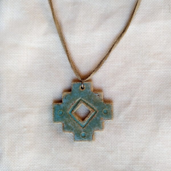 Collar de Cerámica Chakana Andina Rombo